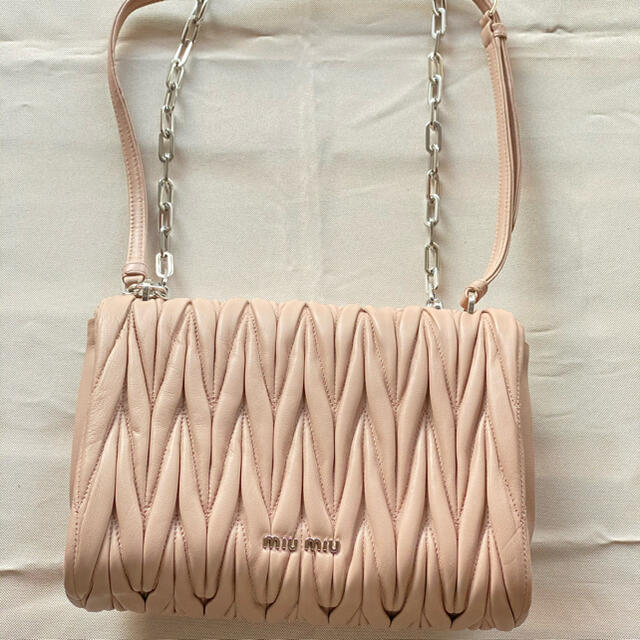 miumiu - 最終値下げ!ショルダーバッグの通販 by amo|ミュウミュウ ...