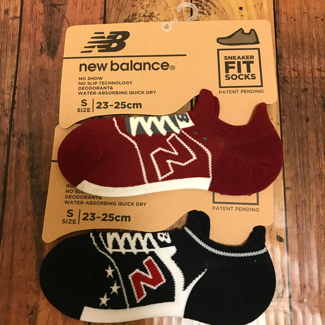 New Balance(ニューバランス)の★ひーちゃん様専用★NB　ソックス　靴下2足セット　サイズ23〜25センチ レディースのレッグウェア(ソックス)の商品写真