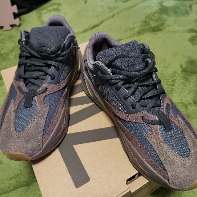 ADIDAS YEEZY BOOST 700 MAUVE