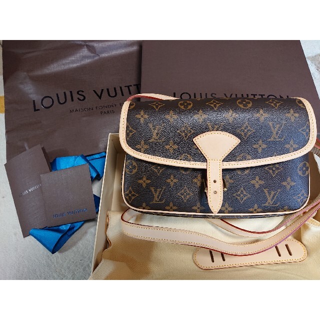 ショルダーバッグルイ・ヴィトン ソローニュ 美品！ Louis Vuitton