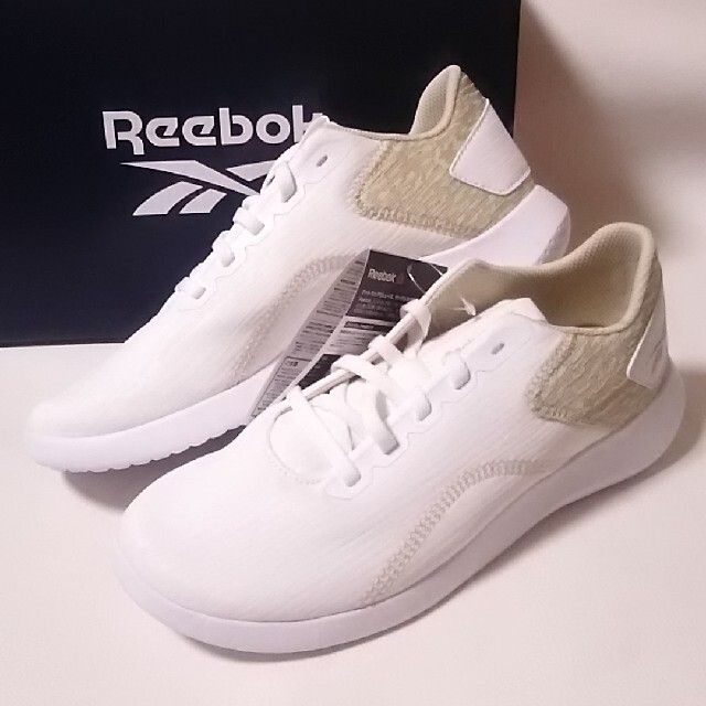 Reebok(リーボック)の定5489円!入手困難!リーボック.アダラ新品スニーカー人気限定ホワイト! レディースの靴/シューズ(スニーカー)の商品写真