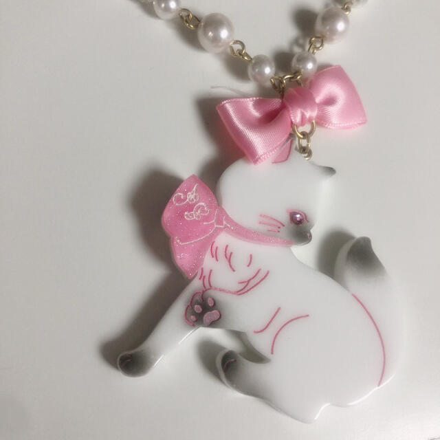 Angelic Pretty(アンジェリックプリティー)のAngelic Pretty Romantic Cat ネックレス ピンク 美品 レディースのアクセサリー(ネックレス)の商品写真