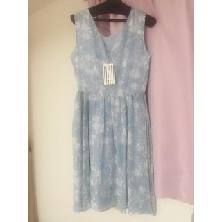 スナイデル(SNIDEL)の新品半額！！julep♡花柄ワンピース♡(ひざ丈ワンピース)