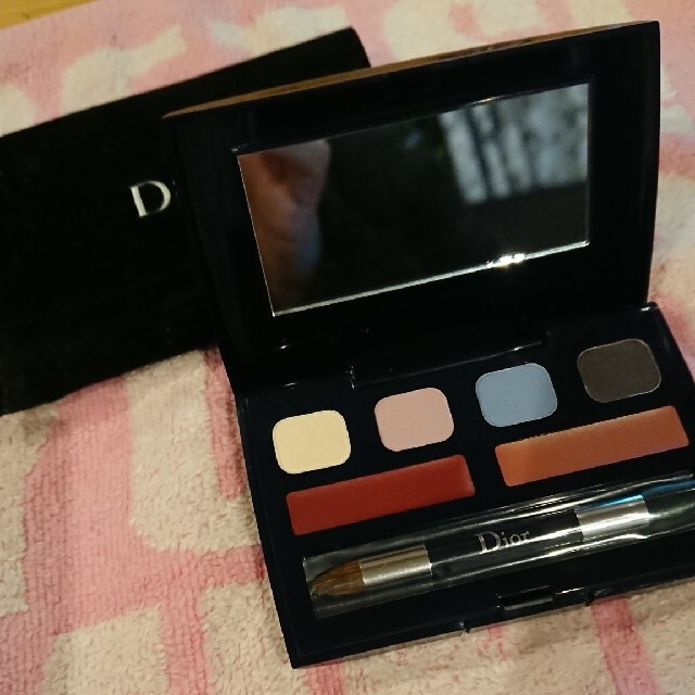 Dior(ディオール)のDior＊ミニメイクパレット＊ コスメ/美容のキット/セット(コフレ/メイクアップセット)の商品写真