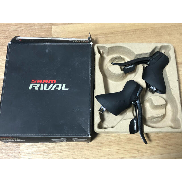 SRAM RIVAL ダブルタップレバー スポーツ/アウトドアの自転車(パーツ)の商品写真