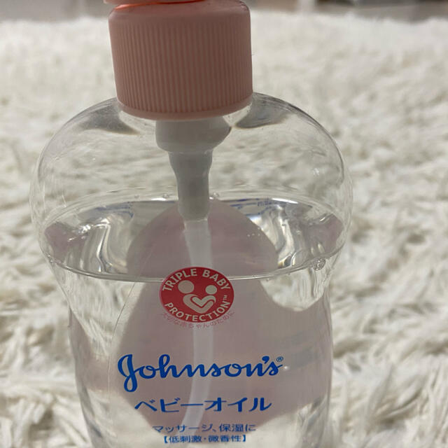 Johnson's(ジョンソン)のベビーオイル　ジョンソン　300ml キッズ/ベビー/マタニティの洗浄/衛生用品(ベビーローション)の商品写真