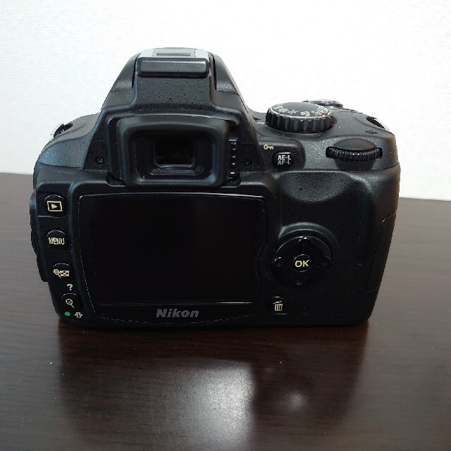 Nikon D40 2