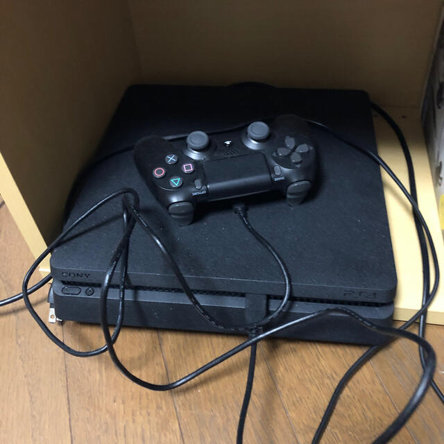 PlayStation4(プレイステーション4)のSONY PlayStation4 CUH-2200BB01 エンタメ/ホビーのゲームソフト/ゲーム機本体(家庭用ゲーム機本体)の商品写真