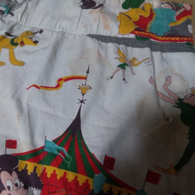 Disney(ディズニー)のレトロ　ディズニー　ビンテージシーツカーテン☆ビンテージシーツ　ハンドメイド ハンドメイドの素材/材料(生地/糸)の商品写真