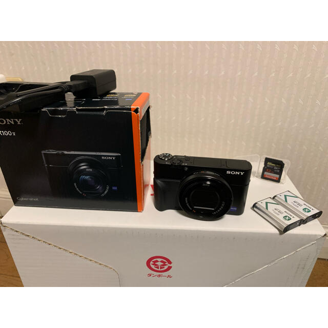 SONY(ソニー)のSONY RX100m5 おまけ：バッテリー＋SDカード スマホ/家電/カメラのカメラ(コンパクトデジタルカメラ)の商品写真