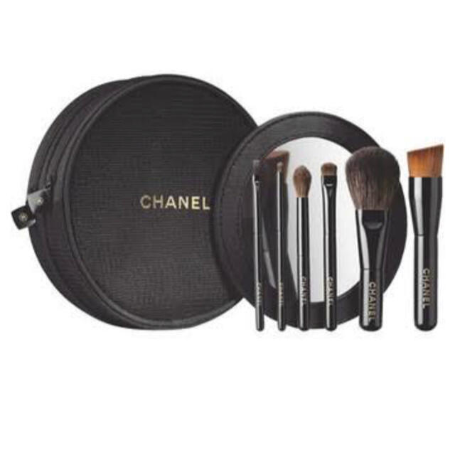 CHANEL レアポーチセット　ブラシミラー付き