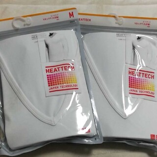 ユニクロ(UNIQLO)の【二枚セット】ヒートテック　VネックT　ホワイト（九分袖）(Tシャツ/カットソー(七分/長袖))