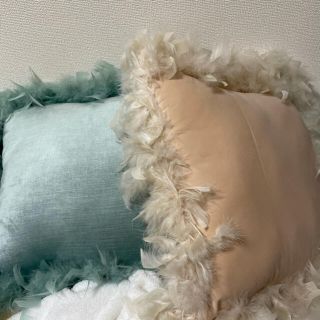 ザラホーム(ZARA HOME)のZARA HOME クッション　フェザー(クッション)