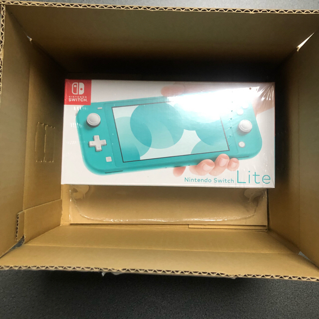 Nintendo Switch(ニンテンドースイッチ)のSwitch Lite 任天堂 スイッチ  本体  ニンテンドウ　ターコイズ エンタメ/ホビーのゲームソフト/ゲーム機本体(携帯用ゲーム機本体)の商品写真