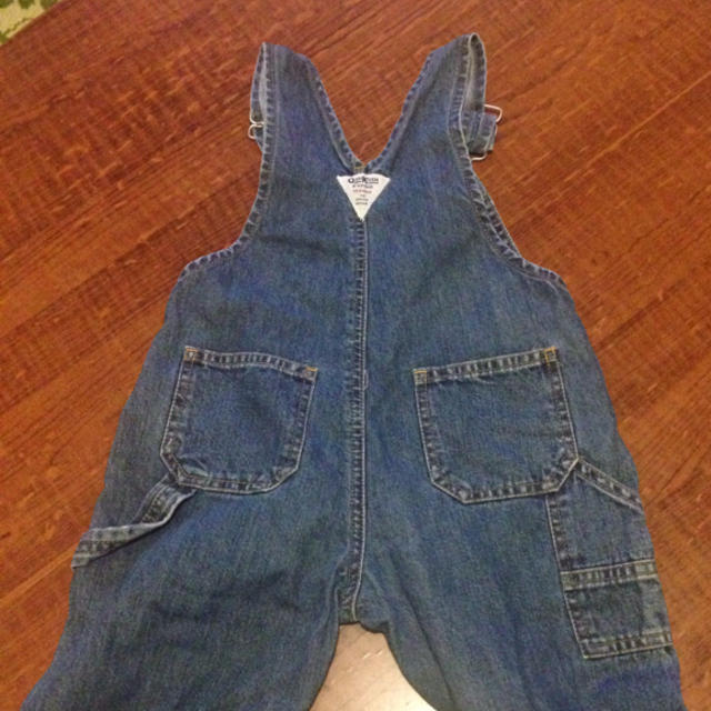 OshKosh(オシュコシュ)のオシュコッシュ オーバーオール 95 キッズ/ベビー/マタニティのキッズ服男の子用(90cm~)(パンツ/スパッツ)の商品写真