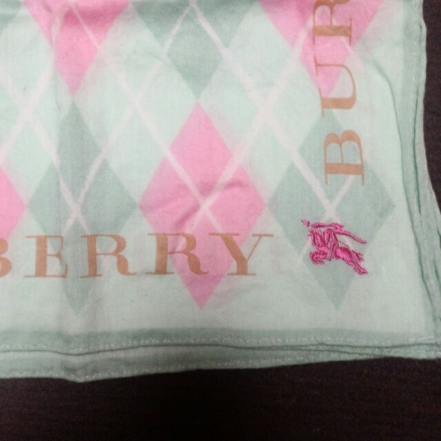 BURBERRY(バーバリー)のバーバリーハンカチ2枚セット☆sale☆ レディースのファッション小物(ハンカチ)の商品写真