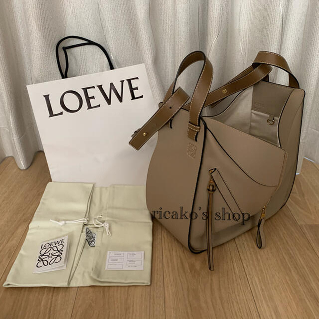 LOEWE(ロエベ)のロエベ  loewe ハンモック　サンドミンク レディースのバッグ(ハンドバッグ)の商品写真