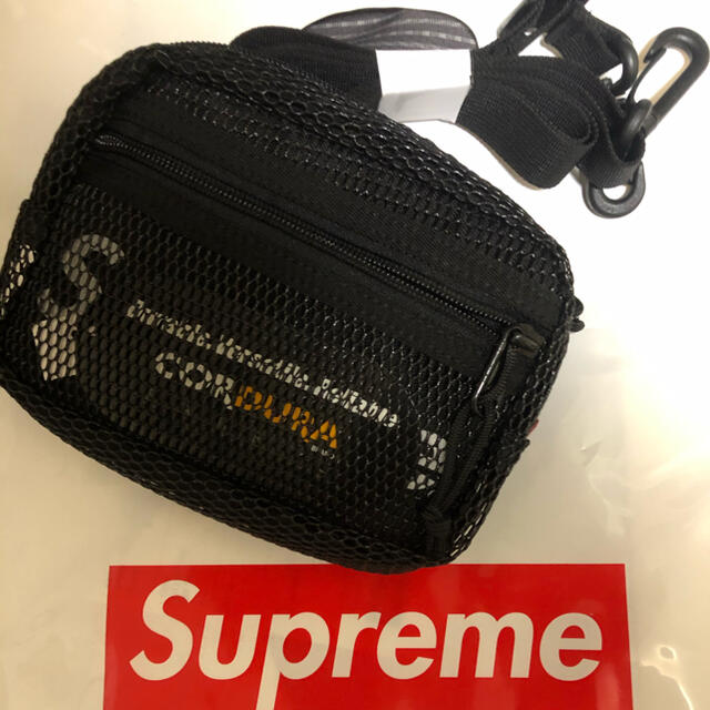 Supreme(シュプリーム)のsupremeメッシュショルダー メンズのバッグ(ショルダーバッグ)の商品写真