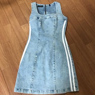 ゲス(GUESS)のGUESS ワンピース(ひざ丈ワンピース)