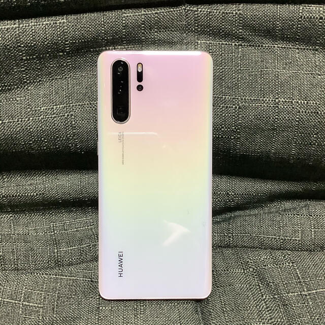 HUAWEI(ファーウェイ)のHUAWEI P30pro SIMフリー  美品です。おまけ多数有り スマホ/家電/カメラのスマートフォン/携帯電話(スマートフォン本体)の商品写真