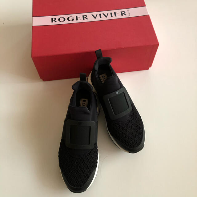 ROGER VIVIER(ロジェヴィヴィエ)のクロードさま専用です　ロジェヴィヴィエ　スニーカー　正規品 レディースの靴/シューズ(スニーカー)の商品写真