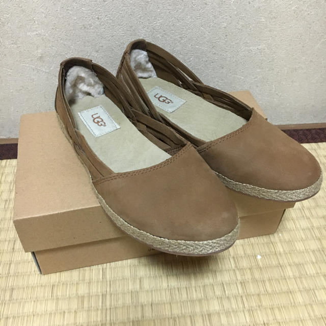 UGG(アグ)のアグ フラットシューズお値下げ！ レディースの靴/シューズ(その他)の商品写真