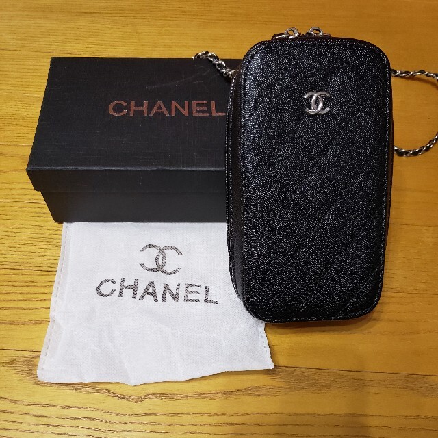 CHANEL(シャネル)のCHANEL　ショルダーポーチ レディースのファッション小物(ポーチ)の商品写真