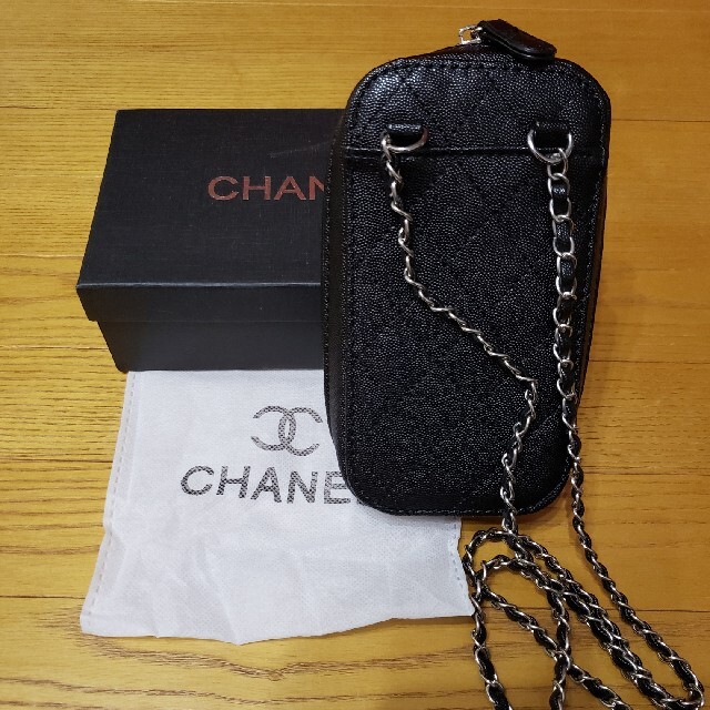 CHANEL(シャネル)のCHANEL　ショルダーポーチ レディースのファッション小物(ポーチ)の商品写真