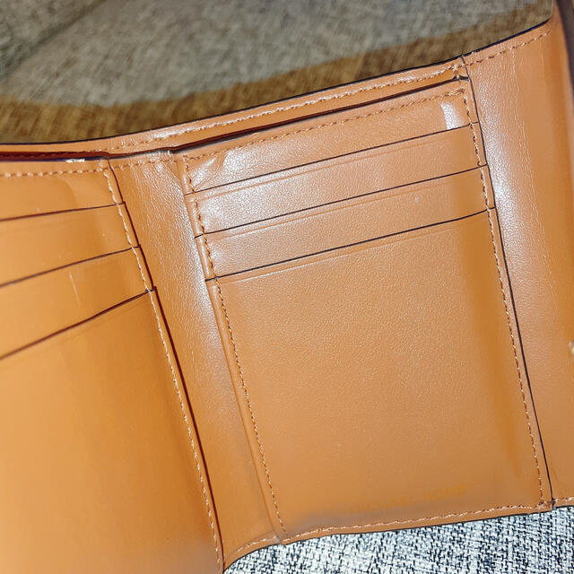 Michael Kors(マイケルコース)の【MICHEAL KORS】折りたたみ財布 レディースのファッション小物(財布)の商品写真