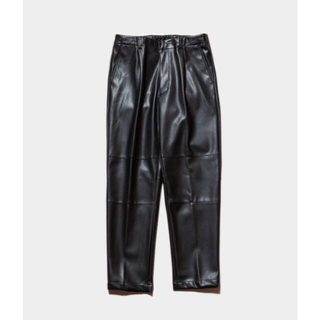 アンユーズド(UNUSED)のstein 19aw fake leather trousersサイズS (スラックス)