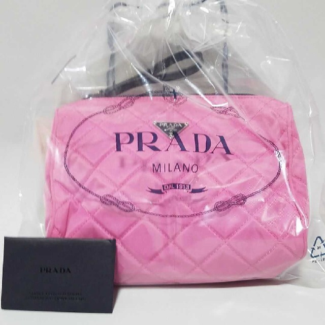 PRADA(プラダ)のPRADA キルティングポーチ ピンク レディースのファッション小物(ポーチ)の商品写真