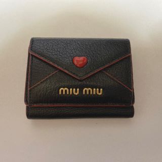 ミュウミュウ(miumiu)のmiumiu ミニウォレット(財布)