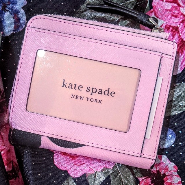 kate spade new york(ケイトスペードニューヨーク)の新品✨kate spade♥花柄ピンクがかわいい💕折りたたみ財布👛✨ レディースのファッション小物(財布)の商品写真