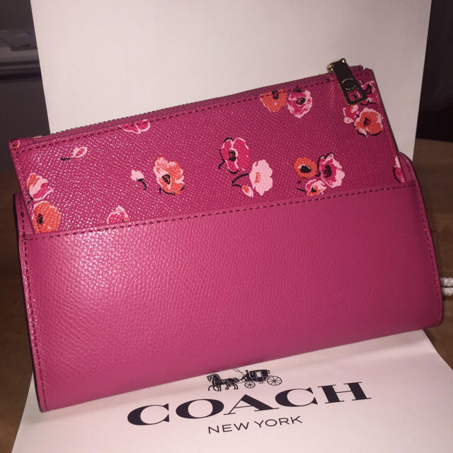 COACH(コーチ)の新品 COACH 花柄・ピンク長財布 レディースのファッション小物(財布)の商品写真