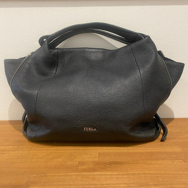 【希少 美品】FURLA エリザベス 2way ホーボー　型押し　ベージュ