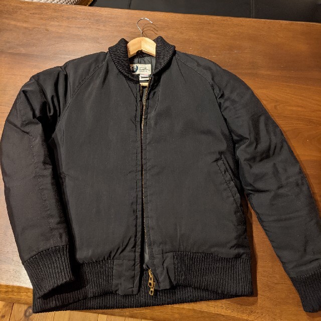 Eddie Bauer - クレセントダウンワークス ボンバージャケット Eddie Bauer - クレセントダウンワークス ボンバージャケット