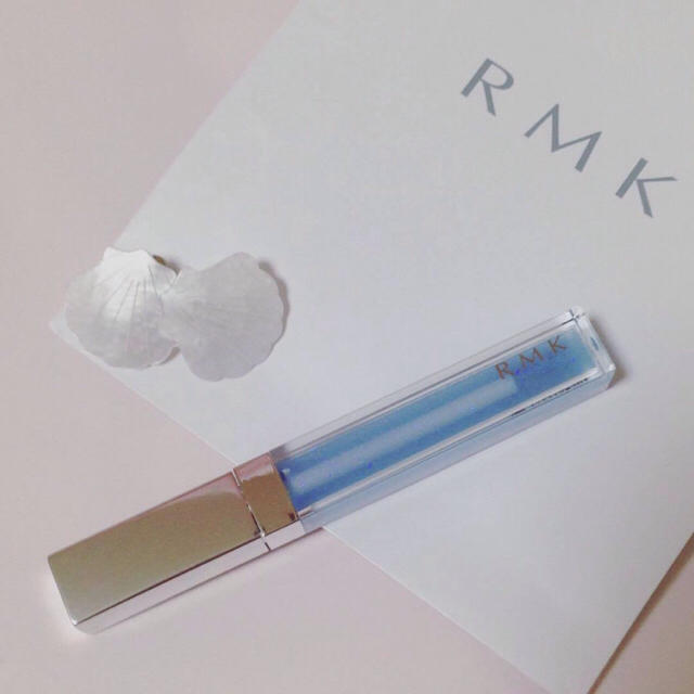 RMK(アールエムケー)の♡RMK ブルー グロス♡ 完売続出 コスメ/美容のベースメイク/化粧品(リップグロス)の商品写真