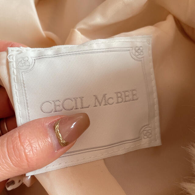 CECIL McBEE(セシルマクビー)のCECIL Mc BEE ビット付きショートウールコート レディースのジャケット/アウター(ダッフルコート)の商品写真