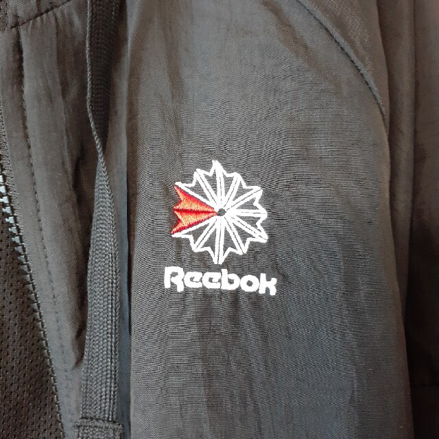 Reebok(リーボック)のReebok　ナイロンジャンパー　ウィンドブレーカー レディースのジャケット/アウター(ナイロンジャケット)の商品写真