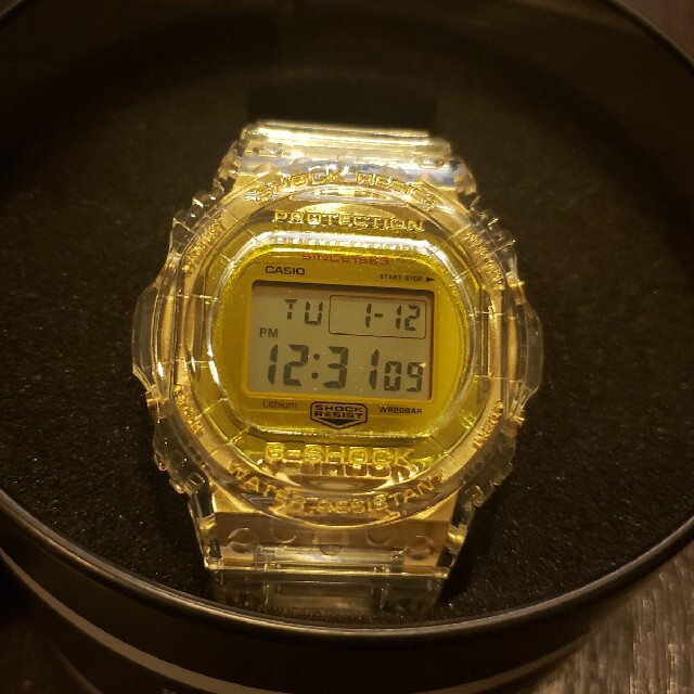 G-SHOCK(ジーショック)のG-SHOCK グレイシア ゴールド 35周年記念モデル メンズの時計(腕時計(デジタル))の商品写真