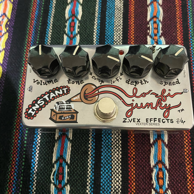 zvex INSTANT LO-FI JUNKY VEXTER