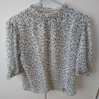 ダブルクローゼット(w closet)の【未使用】w closet シフォンカットソー　(カットソー(長袖/七分))