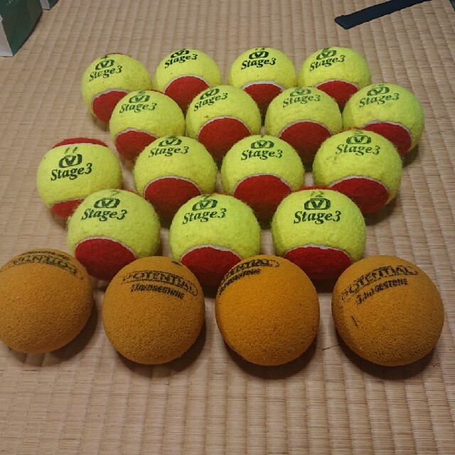 しましまさん専用　テニスボール　プレイ＆ステイ　ステージ３　15個 スポーツ/アウトドアのテニス(ボール)の商品写真