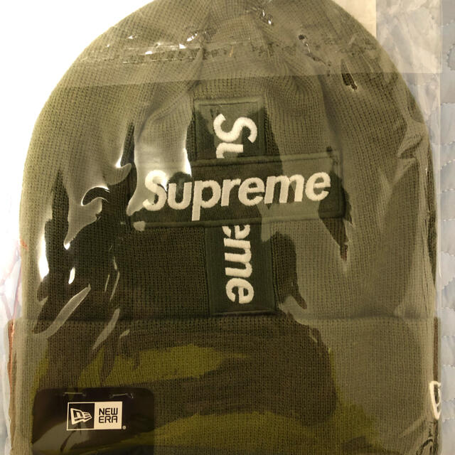Supreme(シュプリーム)の【送料込み】Supreme Cross Box Logo Beanie オリーブ メンズの帽子(ニット帽/ビーニー)の商品写真