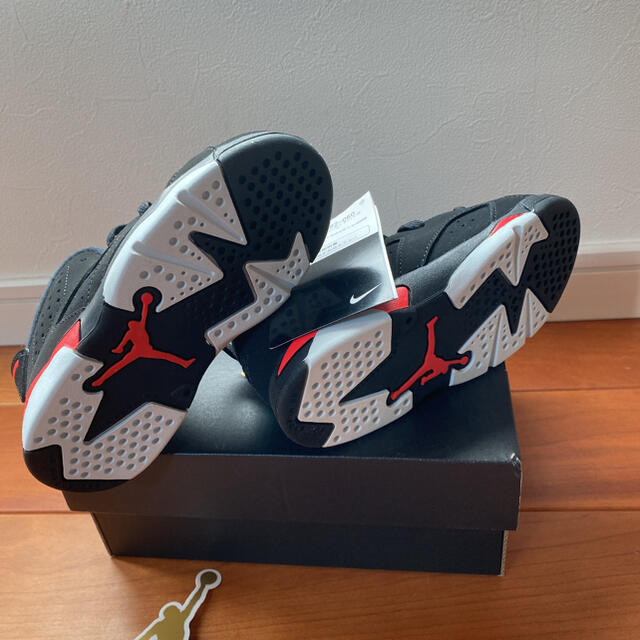 NIKE(ナイキ)の新品 NIKE AIR JORDAN 6 RETRO INFRARED 15cm キッズ/ベビー/マタニティのキッズ靴/シューズ(15cm~)(スニーカー)の商品写真