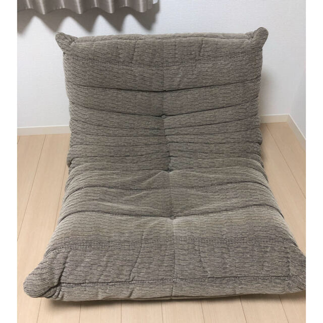 ligne roset(リーンロゼ)の【ヨルシ様専用】リーンロゼ　トーゴ1P＋パフ インテリア/住まい/日用品のソファ/ソファベッド(一人掛けソファ)の商品写真