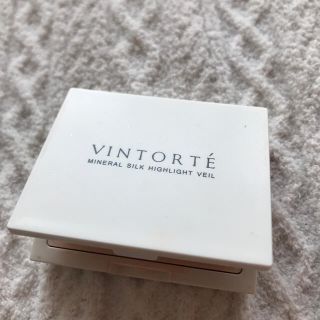 コスメキッチン(Cosme Kitchen)のVINTORTE ミネラルシルク　ハイライトヴェール(フェイスパウダー)