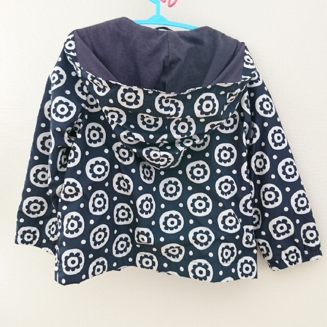 babyGAP(ベビーギャップ)のbabyGAP 100 上着 キッズ/ベビー/マタニティのキッズ服女の子用(90cm~)(ジャケット/上着)の商品写真