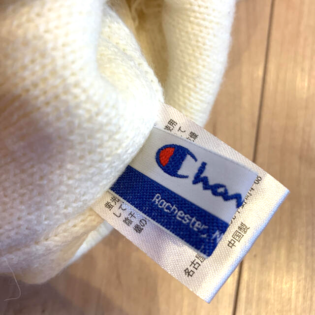 Champion(チャンピオン)の美品　チャンピオン　ニット帽 レディースの帽子(ニット帽/ビーニー)の商品写真