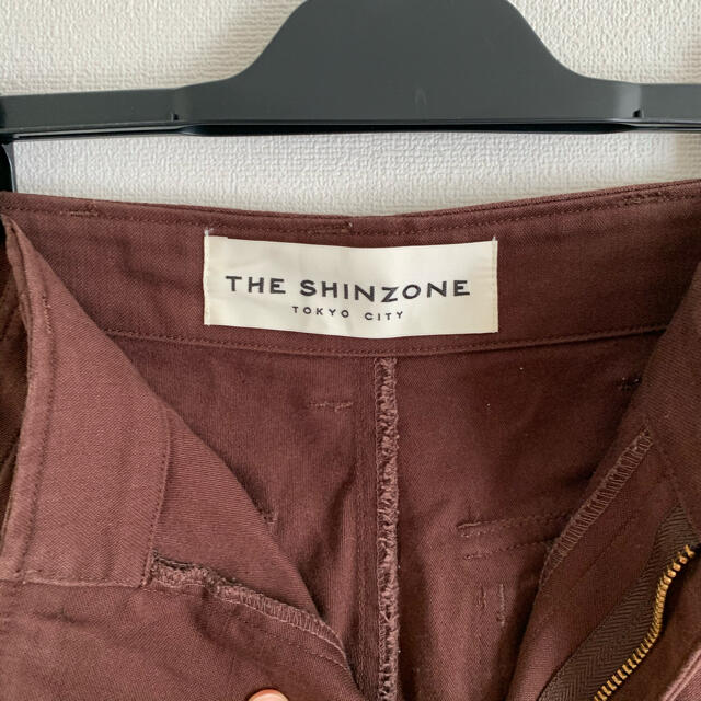 Shinzone(シンゾーン)の最終お値下げ　THE Shinzone ベイカーパンツ　ブラウン レディースのパンツ(ワークパンツ/カーゴパンツ)の商品写真